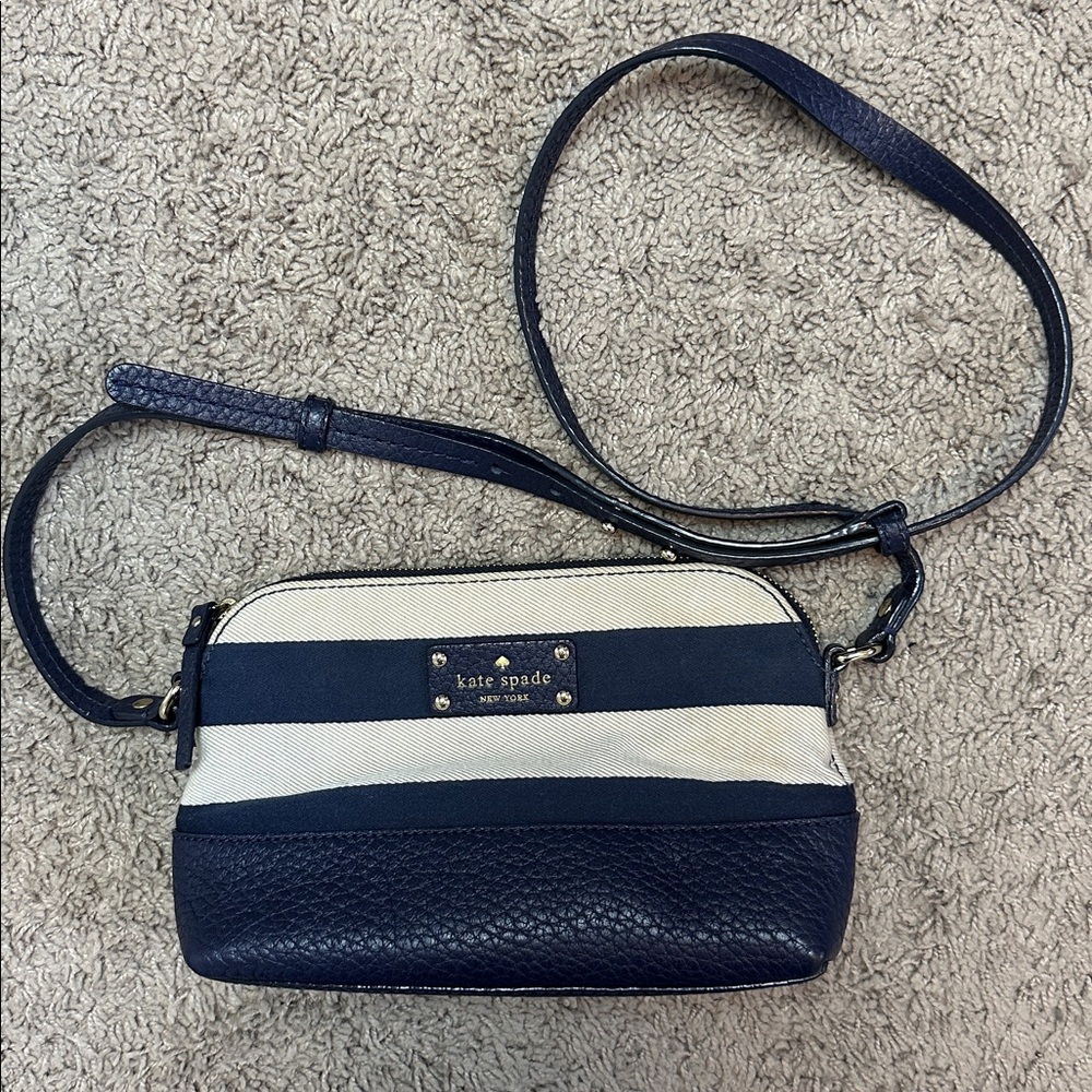 Kate Spade Wellesley Hanna Women’s Crossbody Bag Cream Navy Blue Canvas/Leather